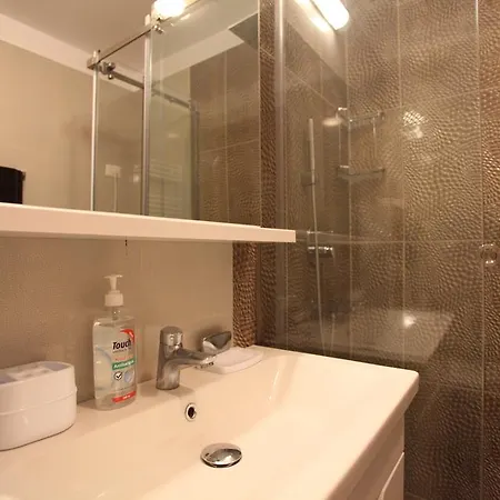 Apartament Solid House