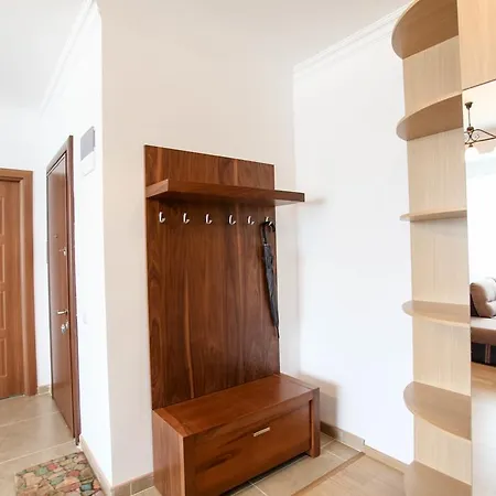 Apartament Solid House